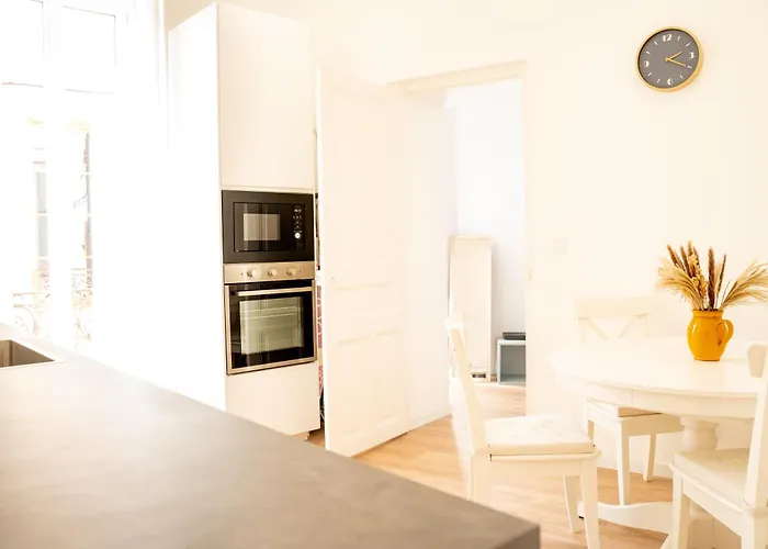 L'atelier De La Placette Yourhosthelper Lägenhet Nîmes